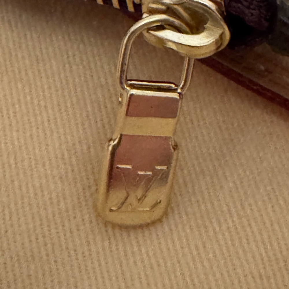 Louis Vuitton Neverfull GM Monogram Tote - Picture 14 of 16